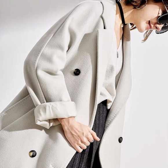 ๐ฎ 90% Wool 10% Cashmere Coat (38) - Picture 8 of 12